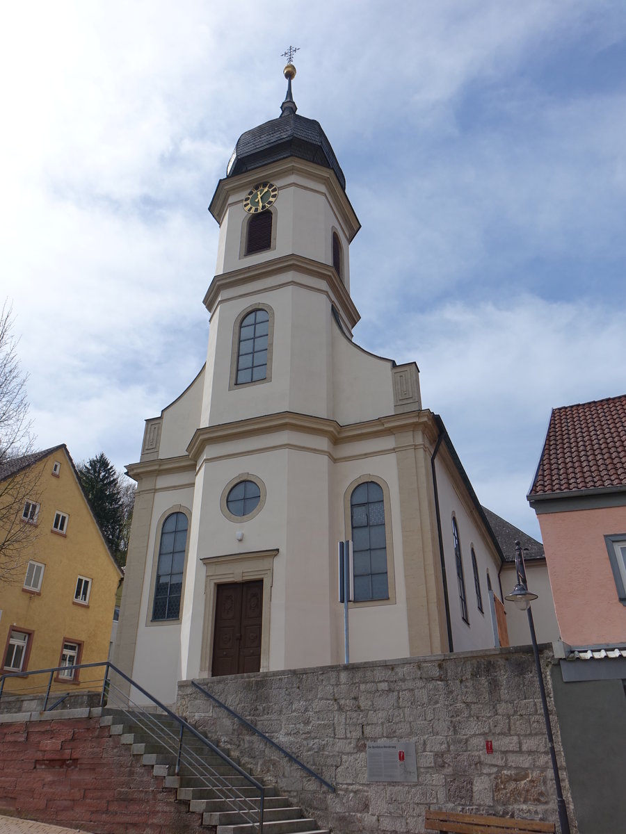 Oberlauda, Kath. Pfarrkirche St. Martin. Sptbarocker- frhklassizistischer Bau mit Eingangsturm. erbaut 1790 (15.04.2018)