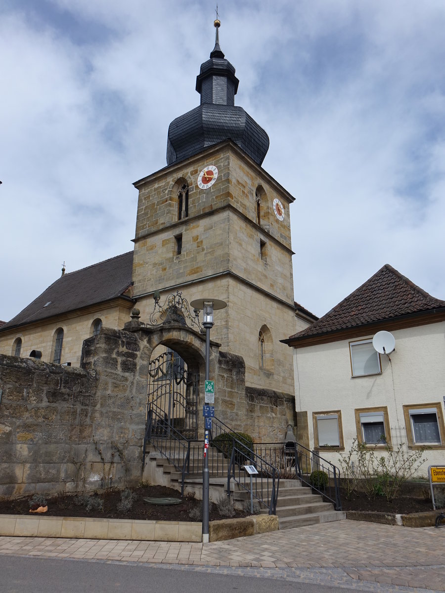 Oberleiterbach, St. Laurentius Kirche, dreigeschossiger Chorturm, Langhaus von 1517 (09.04.2018)