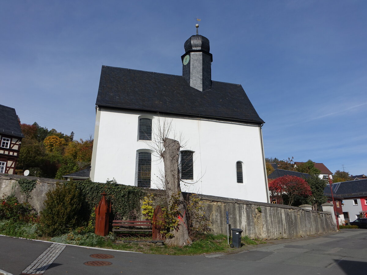 Oberloquitz, evangelische Dorfkirche St. Marien, erbaut 1661 (17.10.2022)