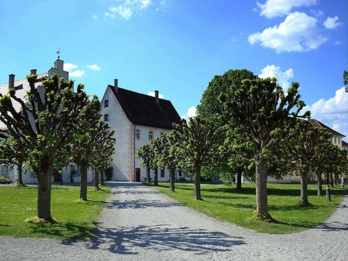 Obermarchtal, Parkanlage im ehemaligen Klosterbereich, Mai 2008