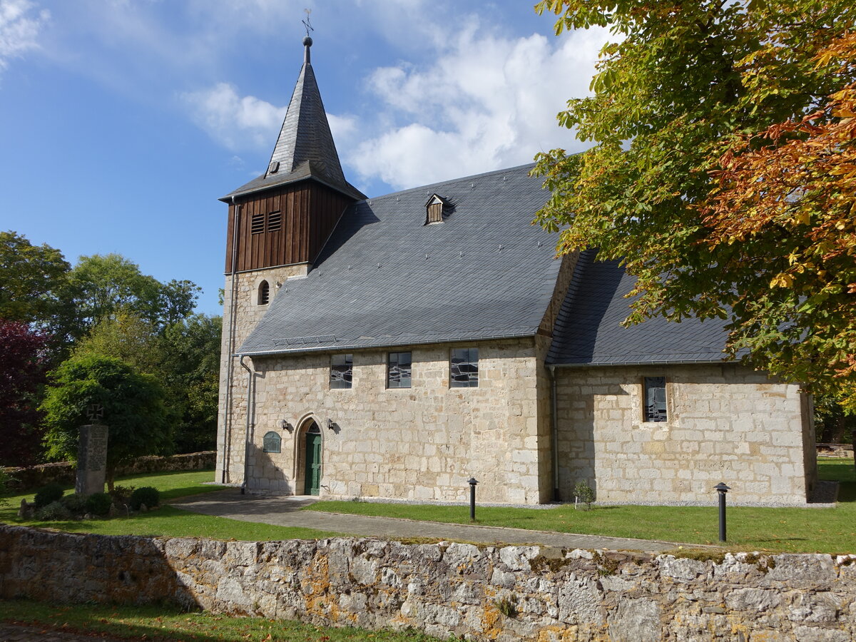 Obernburg, romanische evangelische Kirche, erbaut um 1200 (08.10.2022)