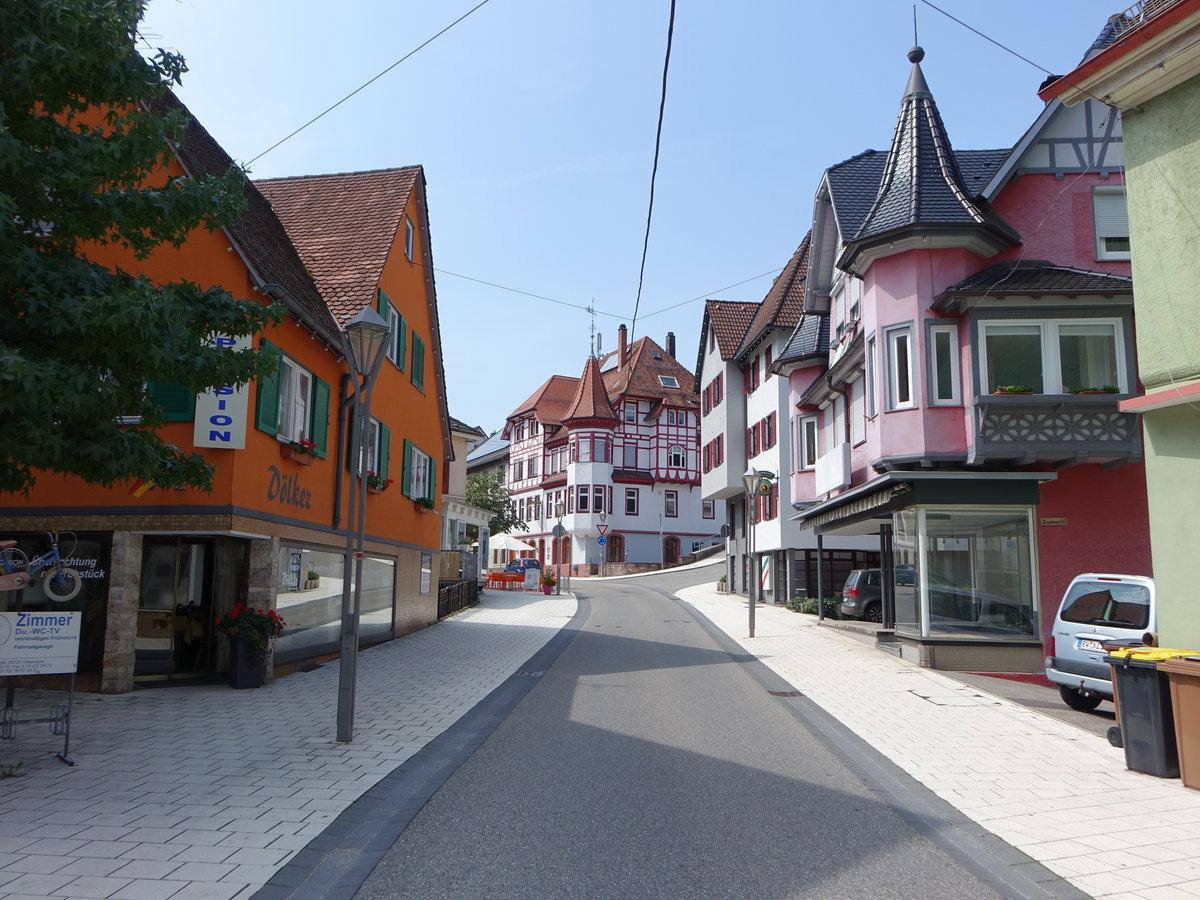 Oberndorf, Huser und Geschfte in der Hauptstrae (19.08.2018)