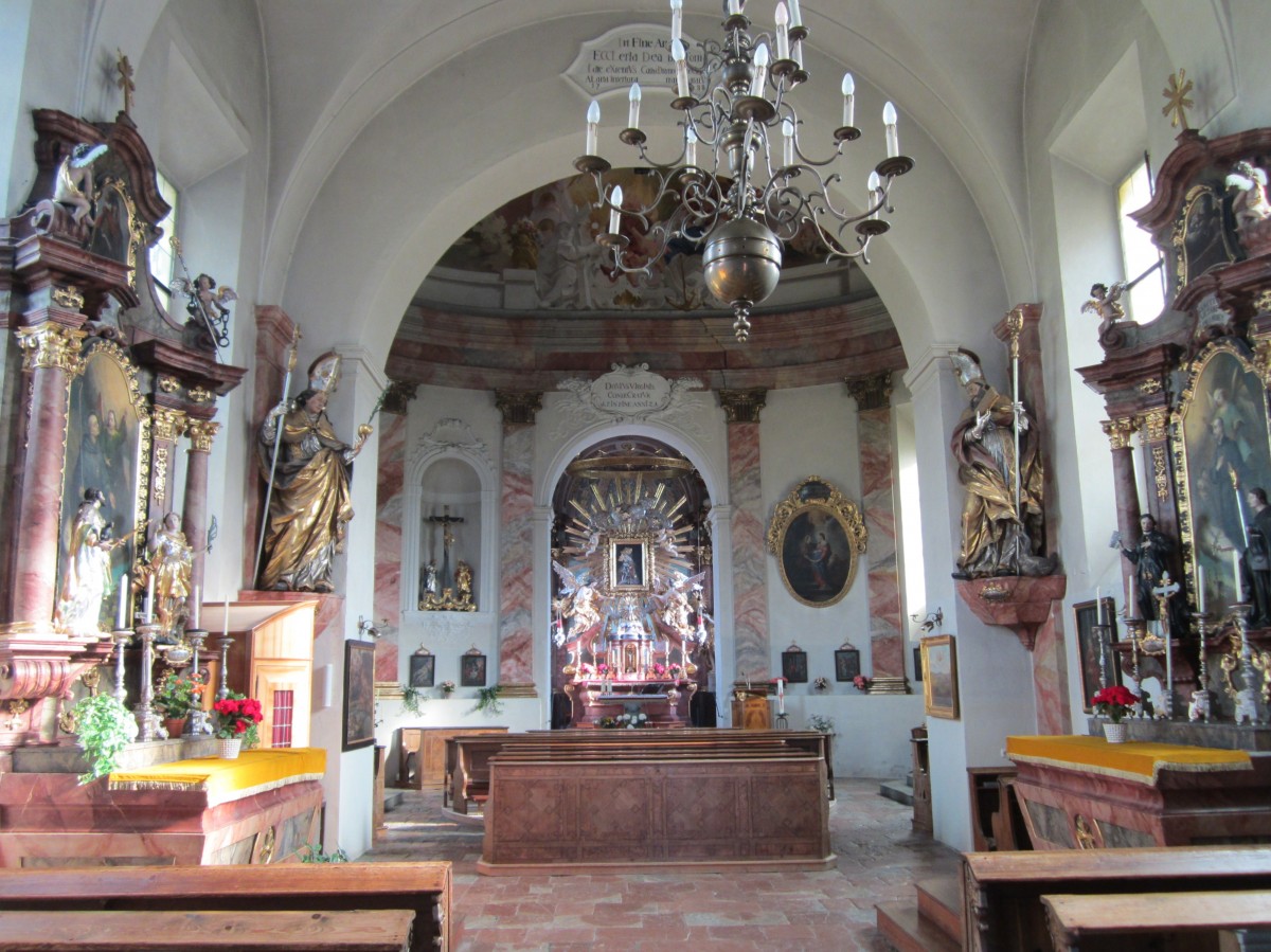 Oberndorf, Wallfahrtskirche Maria Bhel, Hochaltar von Antonio Beduzzi, Altarbilder von Johann Michael Rottmayr, Statuen von Josef Anton Pfaffinger (26.07.2014)