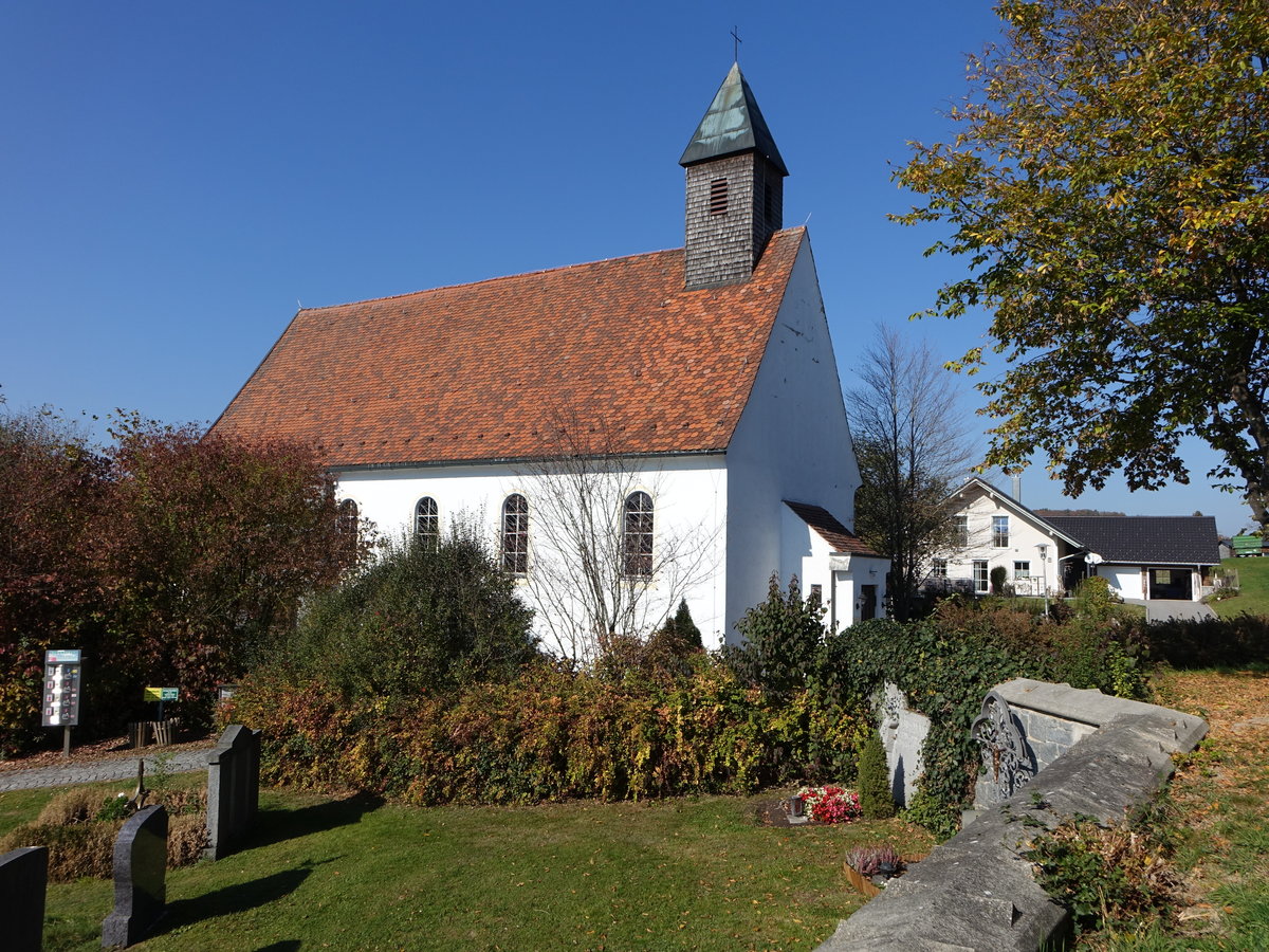 Oberpolling, kath. Pfarrkirche St. Hartmann, erbaut von 1947 bis 1950 durch Josef Scheifl (22.10.2018)