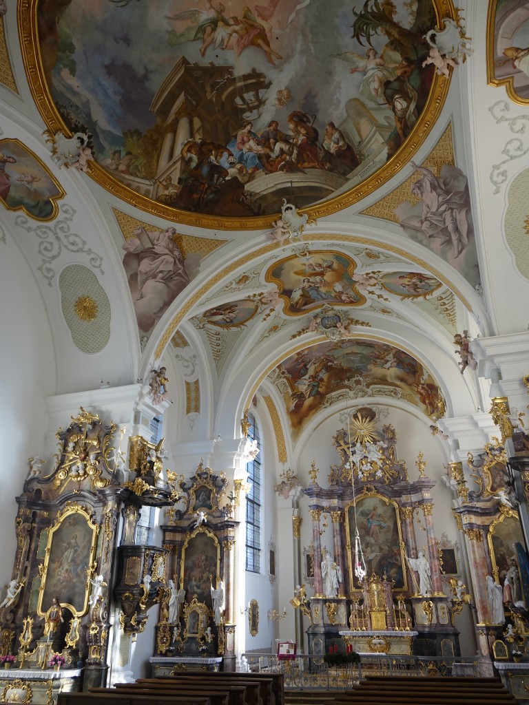 Oberschnenfeld, Klosterkirche Maria Himmelfahrt, erbaut von 1721 bis 1723 durch Franz Beer, Deckengemlde von Joseph Mages und Johann Joseph Anton Huber (20.12.2015)