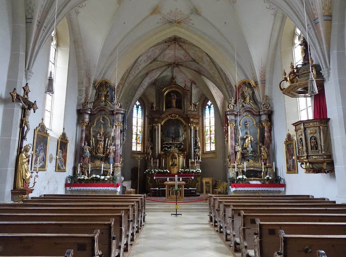 Oberwarngau, Innenraum der St. Johannes Kirche (17.04.2016)