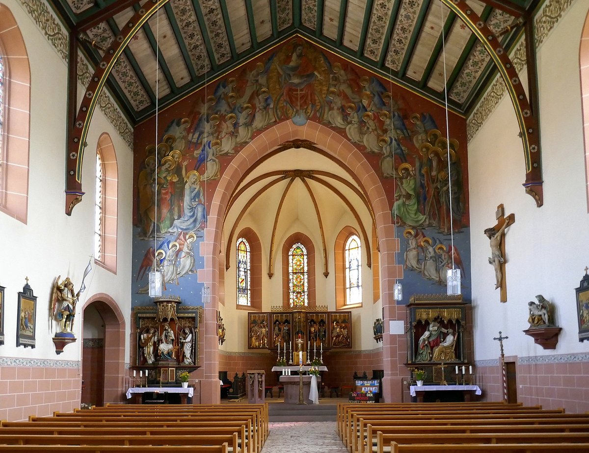 Oberweier, Blick zum Altar in der Kirche St.Michael, Franz Schilling hat 1912 den Chorbogen  gemalt, April 2020