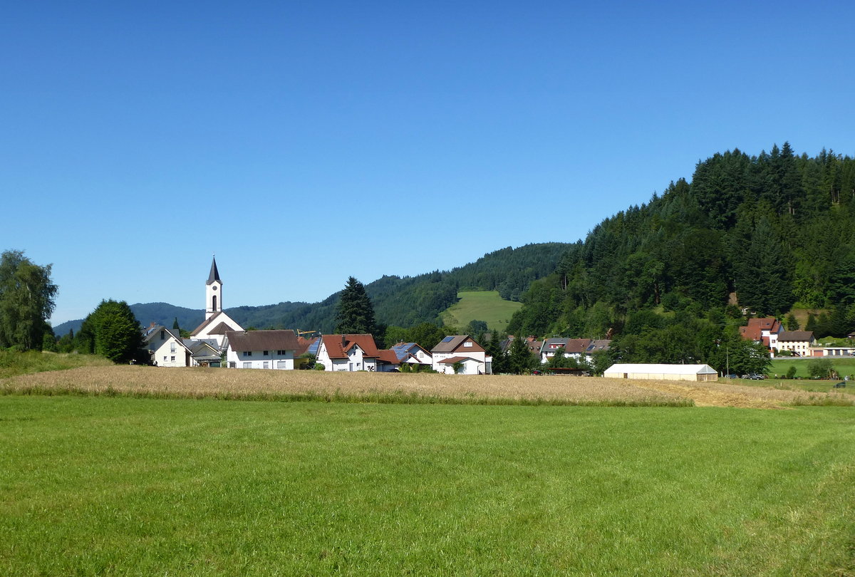 Oberwinden, Blick von Norden auf den Ort im Elztal/Schwarzwald, Juli 2017 im Elztal