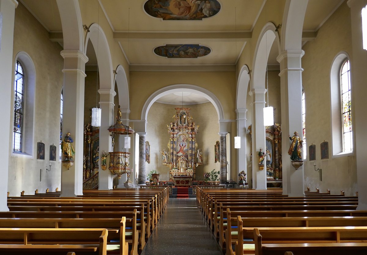 Oberwinden, Pfarrkirche St.Stephan, Blick zum Altar, Okt.2018