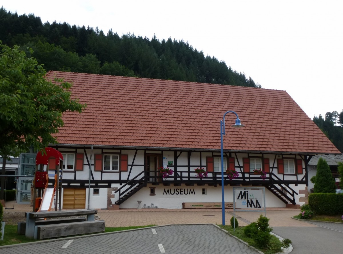 Oberwolfach, das 2010 erffnete Museum  MiMa  - Mathematik+Mineralien, Aug.2013