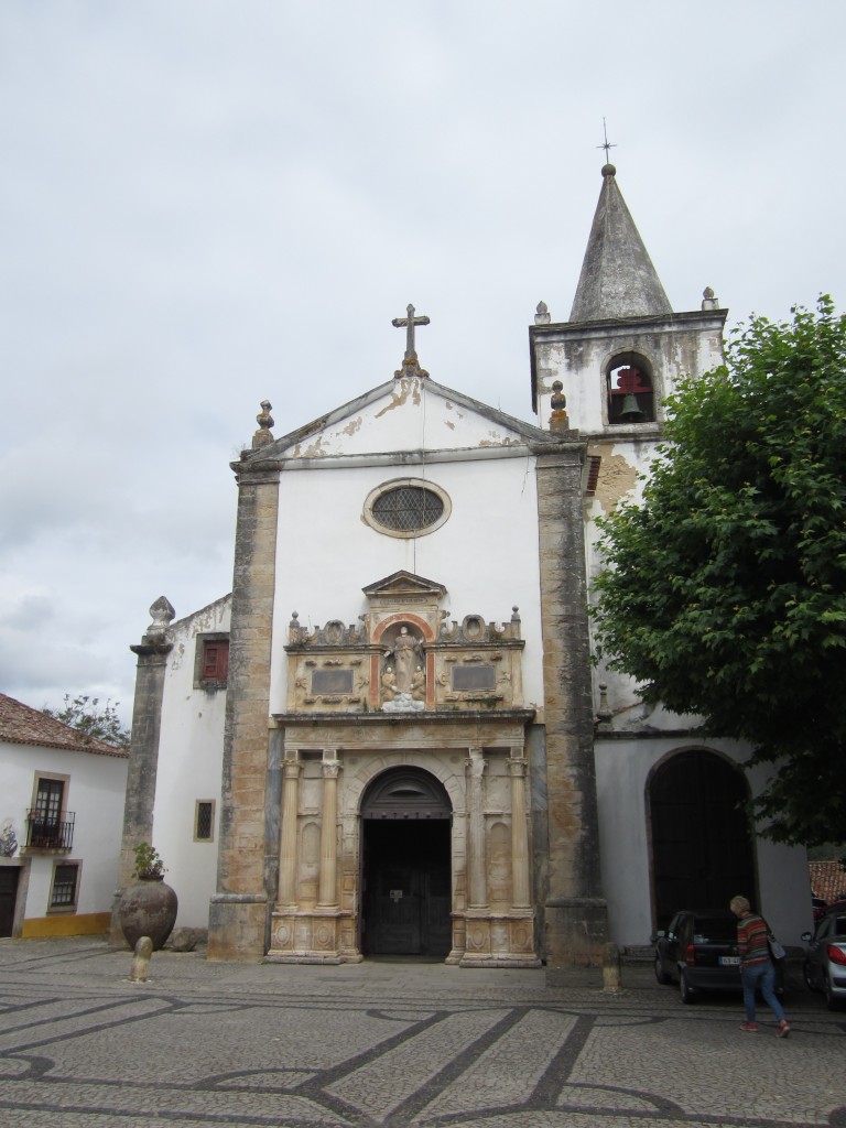 Obidos, St. Maria Kirche, erbaut im 12. Jahrhundert am Praca de Santa Maria (28.05.2014)