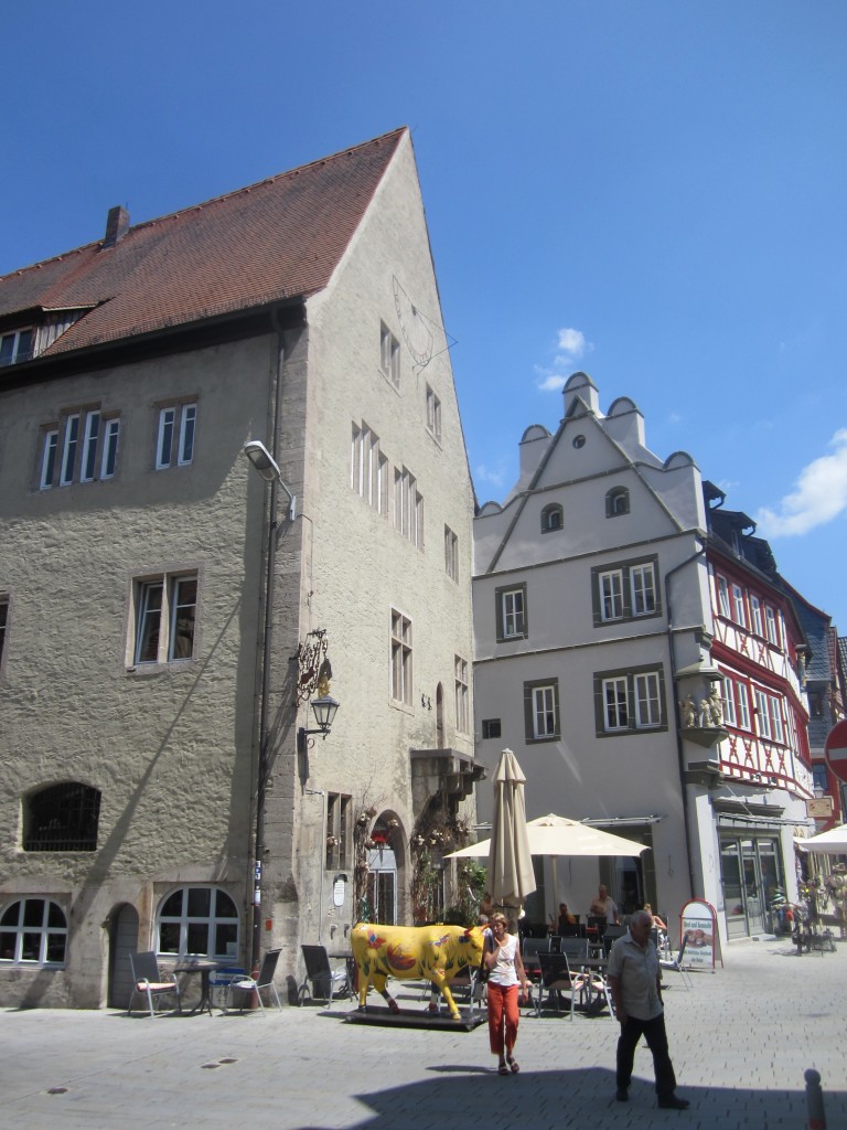 Ochsenfurt, Altes Rathaus in der Brckenstrae, erbaut im 15. Jahrhundert, heute
Stadtbibliothek (15.07.2013)