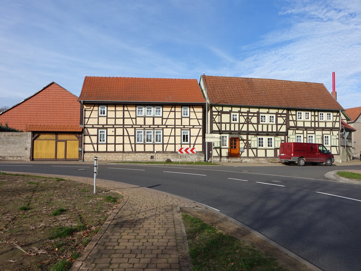 Oesterbehringen, Fachwerkhuser an der Hauptstrae (12.11.2022)