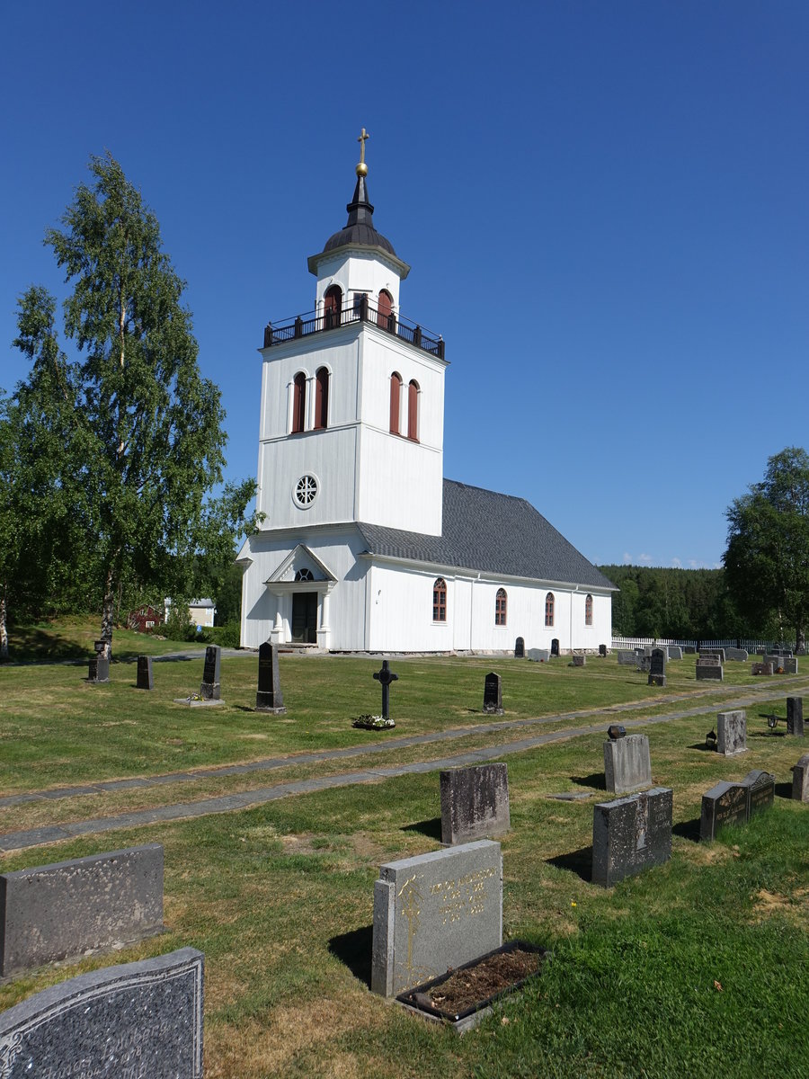 verhogdal, Ev. Kirche, erbaut 1740, Kirchturm von 1851 (31.05.2018)