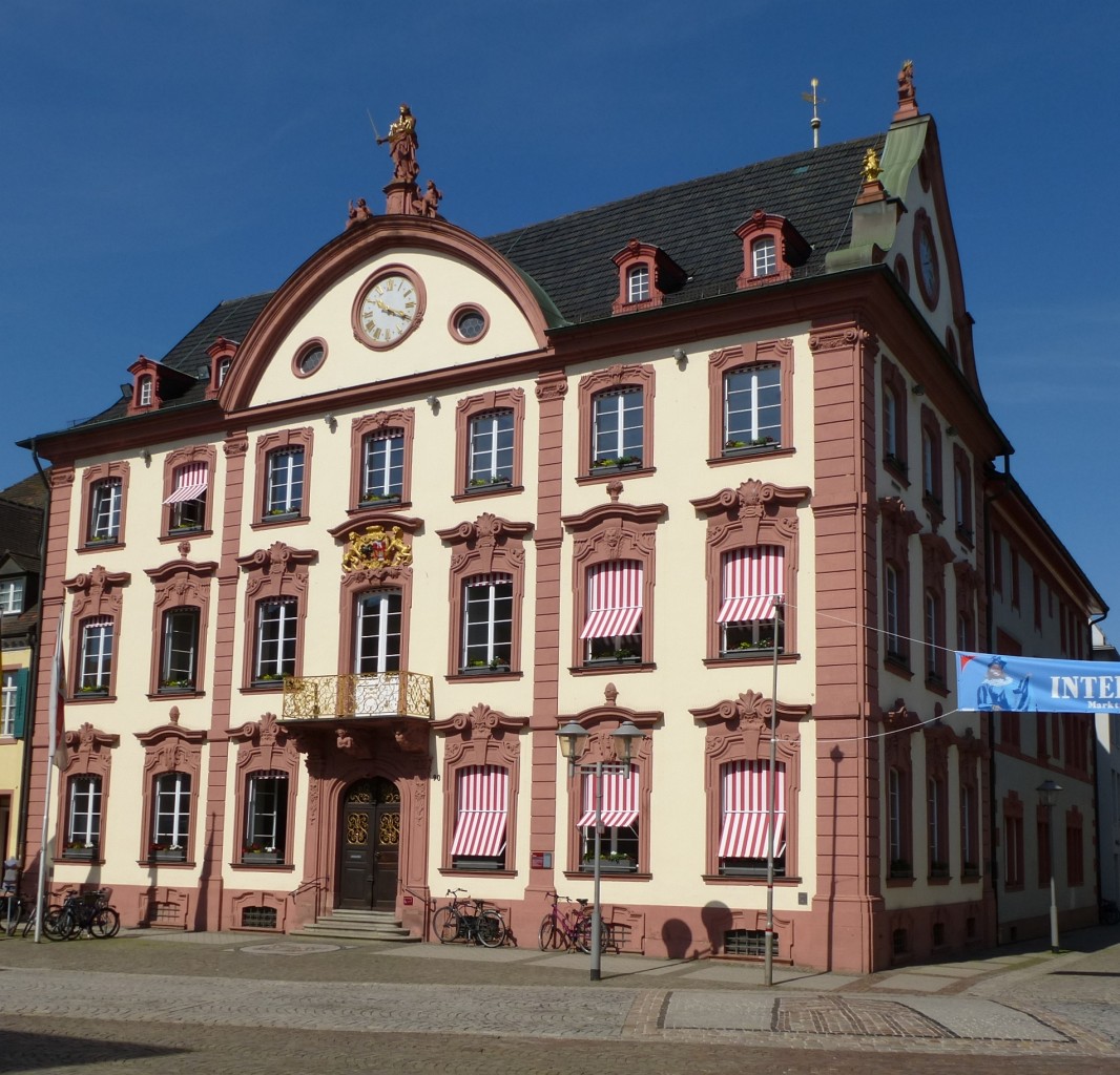 Offenburg, das barocke Rathaus von 1741, Juni 2013
