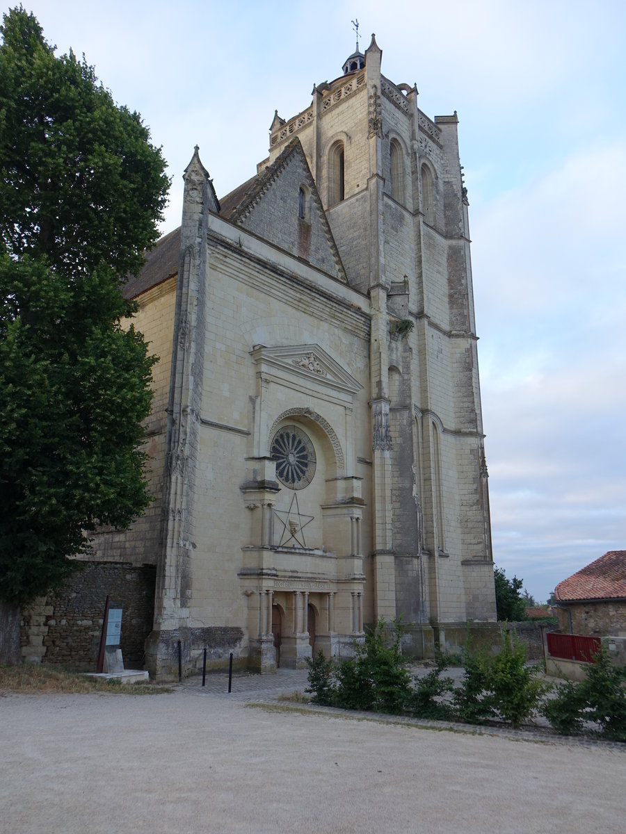 Oiron, Stiftskirche Saint-Maurice d’Oiron, erbaut im 16. Jahrhundert (12.07.2017)