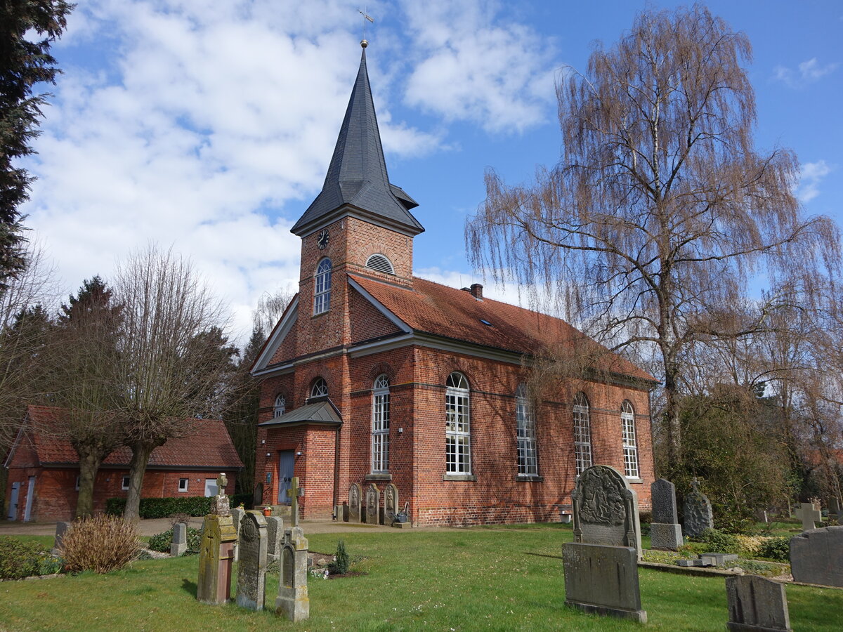Oiste, evangelische Kirche, erbaut 1830 nach Pl�nen von Friedrich August Ludwig Hellner (27.03.2026)