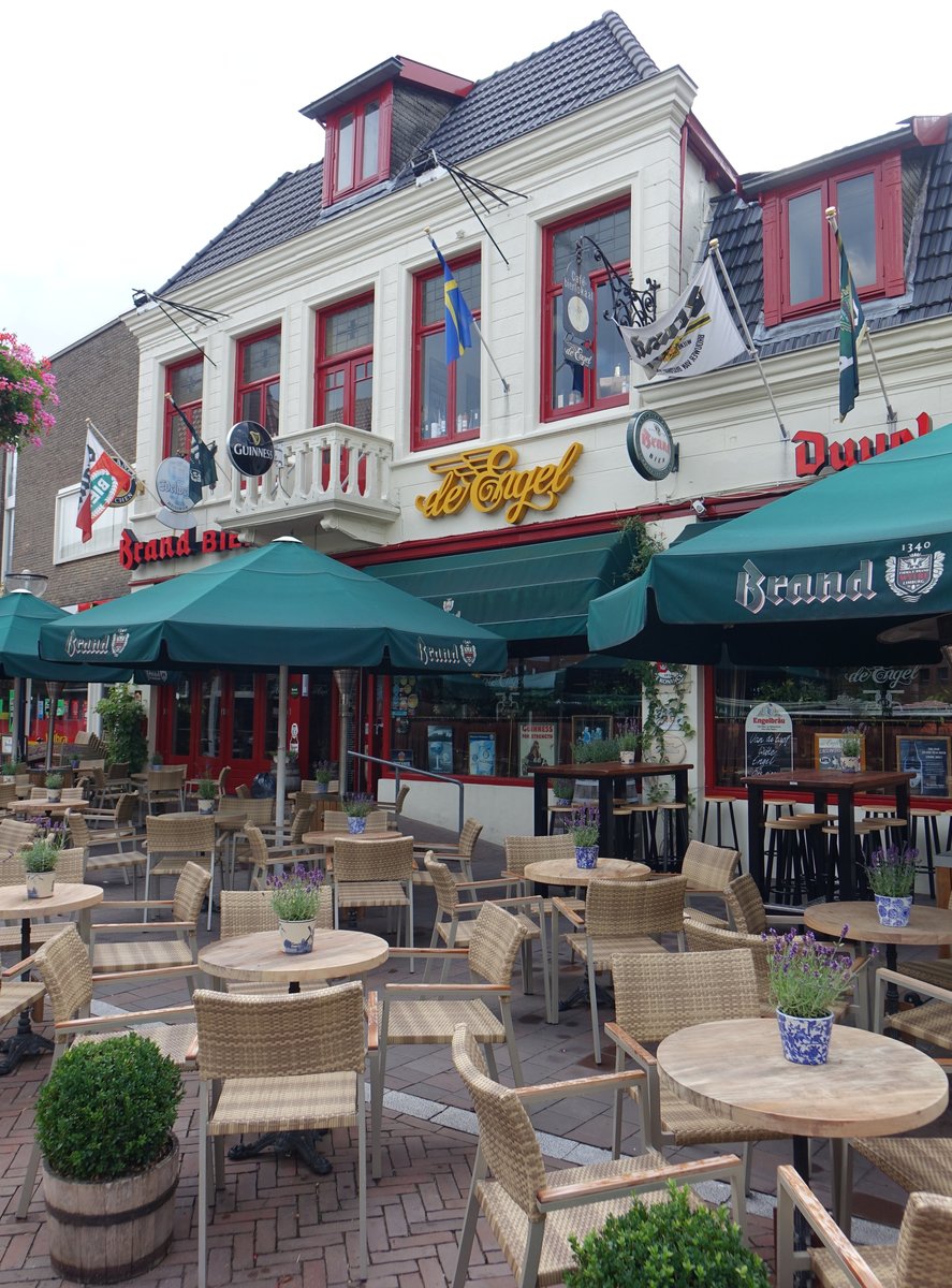 Oldenzaal, Bar De Engel am Groote Markt in der Altstadt (22.07.2017)