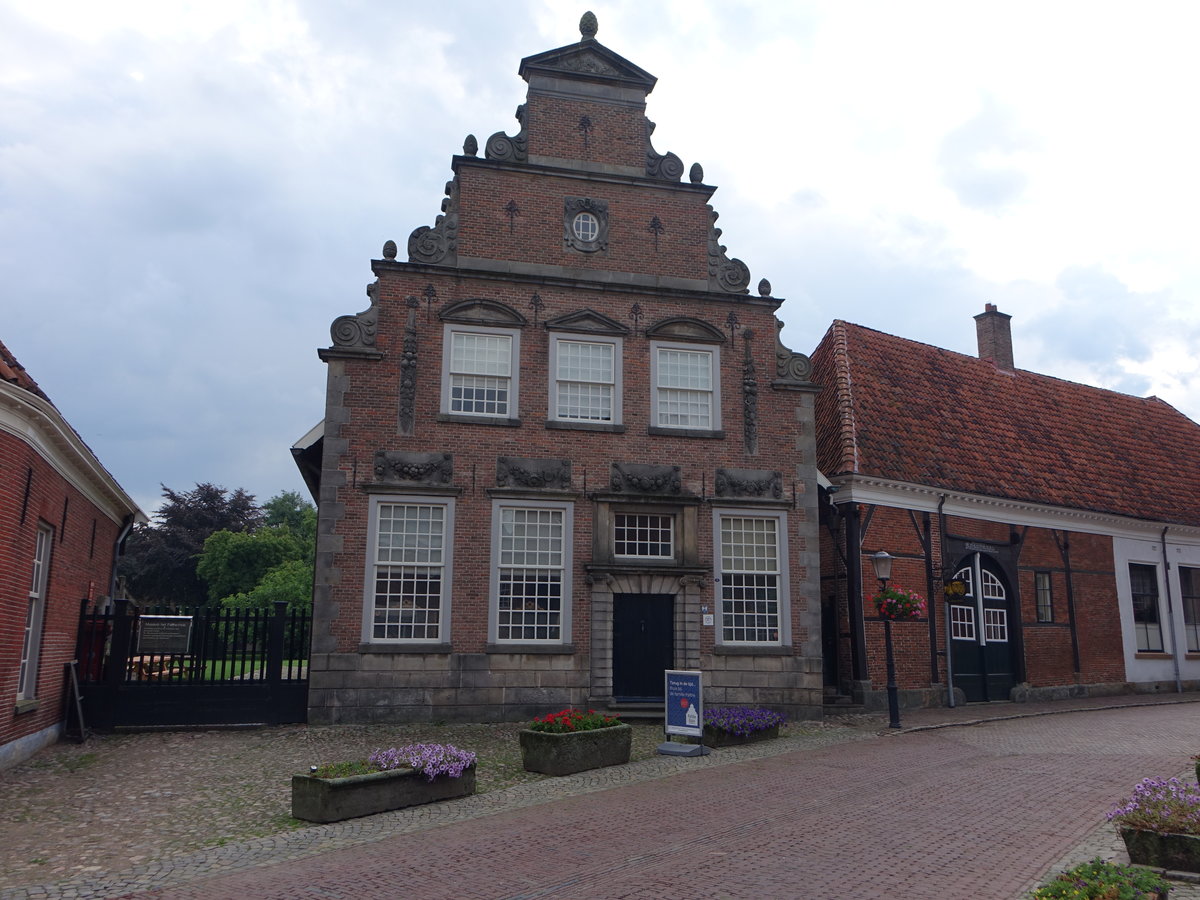Oldenzaal, Museum Het Palthehuis, Marktstraat 13, Gebude mit Renaissance Giebelfassade, erbaut um 1660 (22.07.2017)