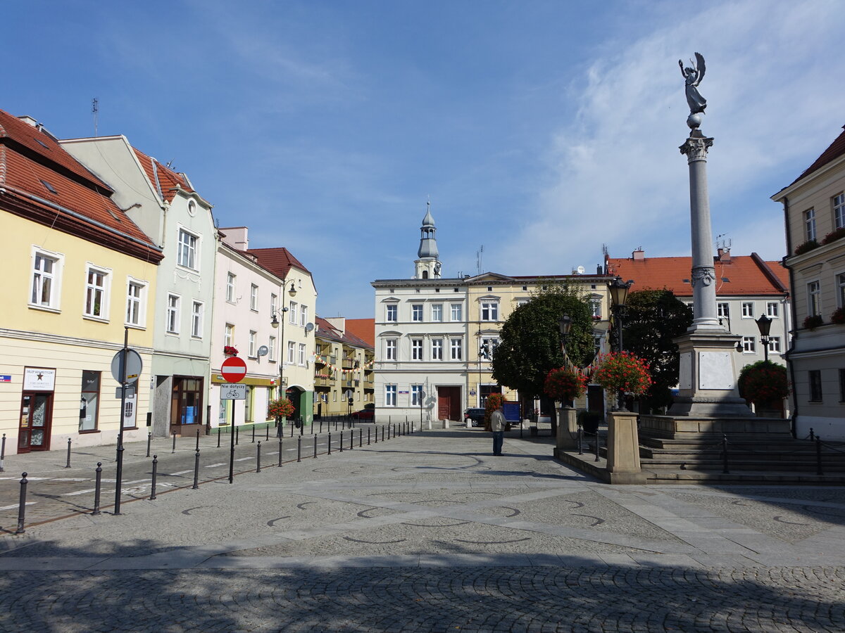 Olesnica / Oels, Siegessule von 1873 am Rynek Platz (15.09.2021)