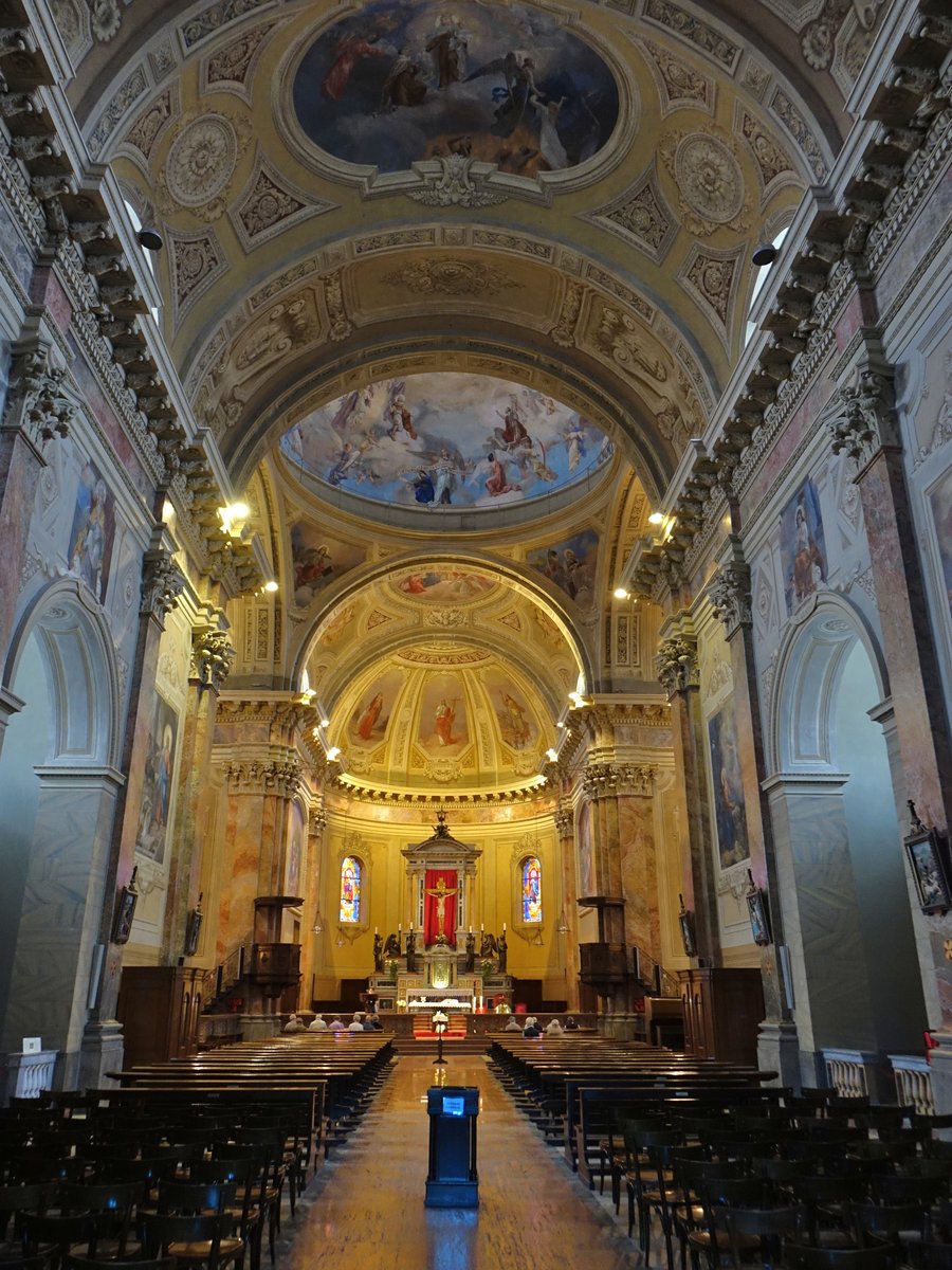Olgiate Comasco, Innenraum der Pfarrkirche St. Ippolito und Cassiano (22.09.2018)