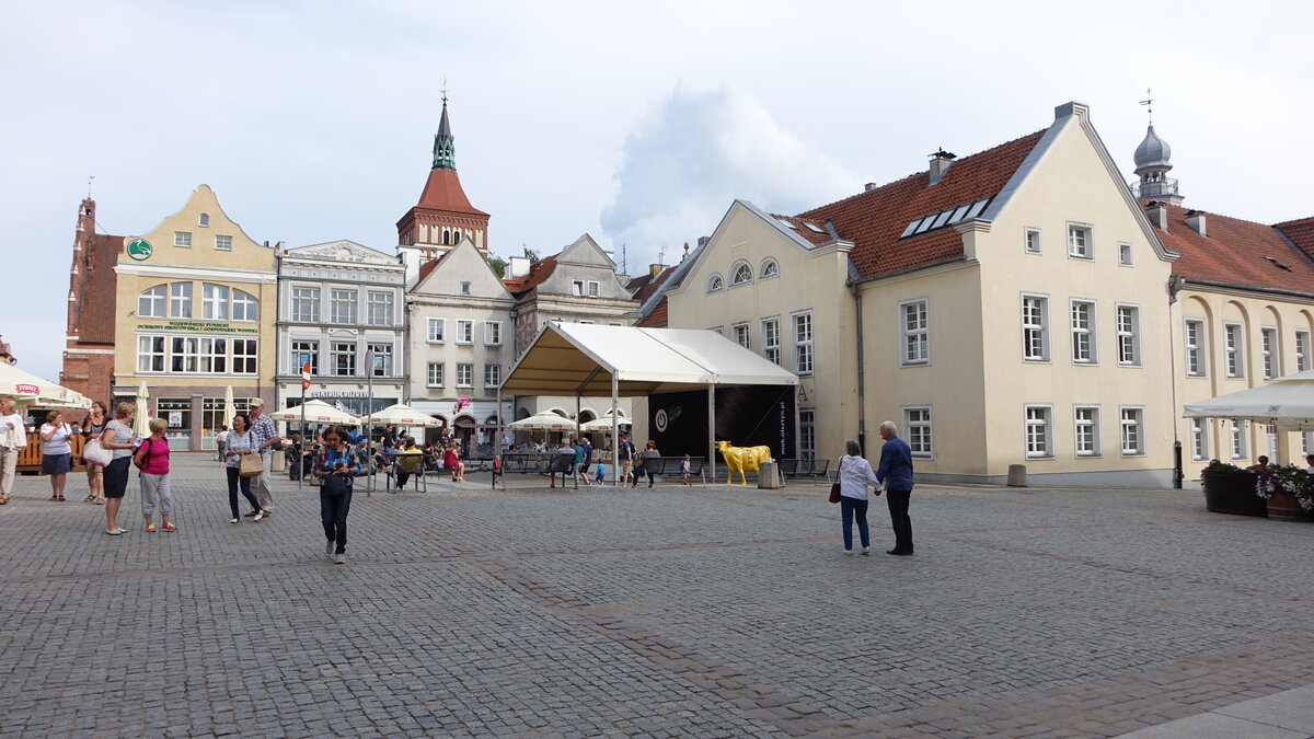 Olsztyn / Allenstein, Huser und Turm der St. Jakobus Kirche am Rynek (05.08.2021)