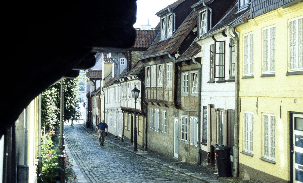 Oluf-Samson-Gang in Flensburg. Bild vom Dia. Aufnahme: August 1999.