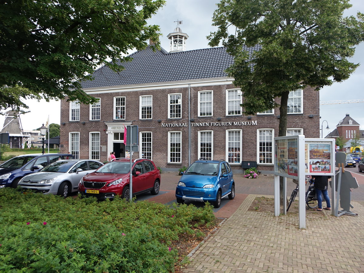 Ommen, altes Rathaus und niederl. Zinnfigurenmuseum an der Vecht (23.07.2017)