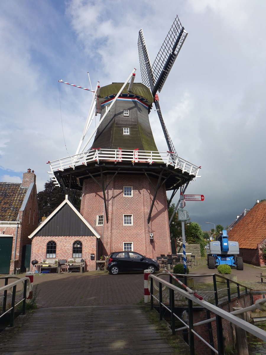 Onderdendam, achteckige Windmhle De Zilvermeeuw, erbaut 1870 (27.07.2017)