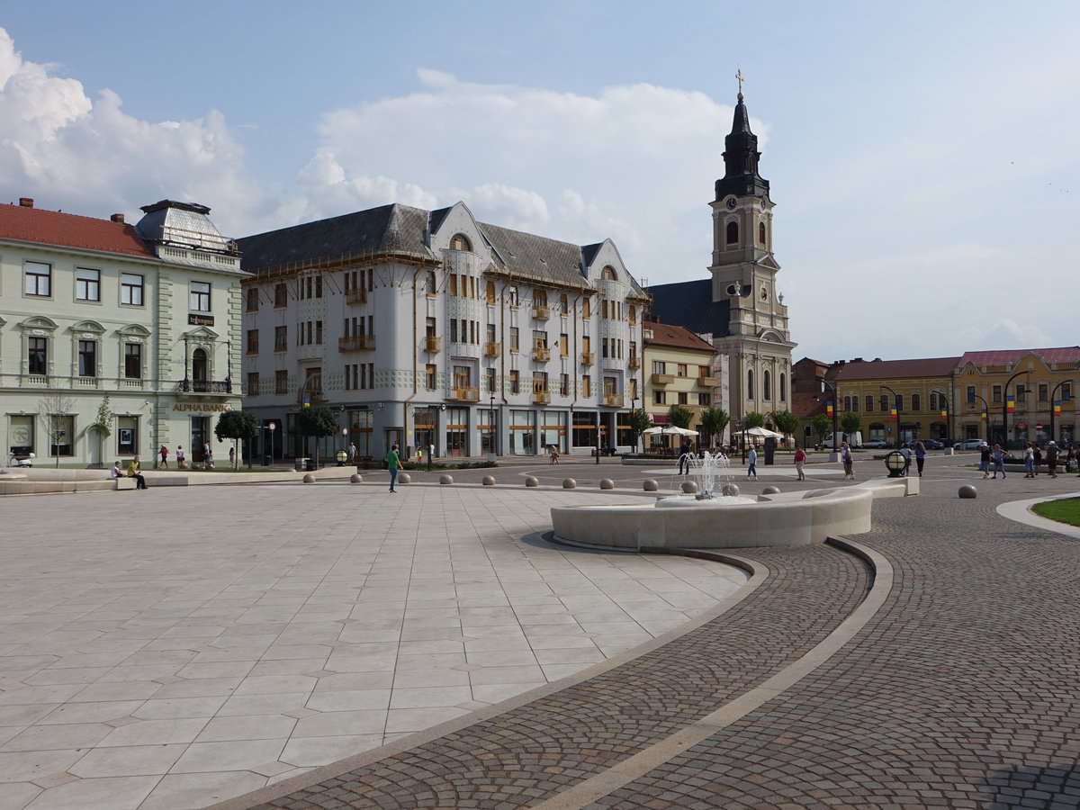 Oradea, Kirche „Mari Aufnahme in den Himmel” oder Mondkirche am Hauptplatz Unirii, erbaut von 1784 bis 1790 durch Jacob Eder (26.08.2019) 