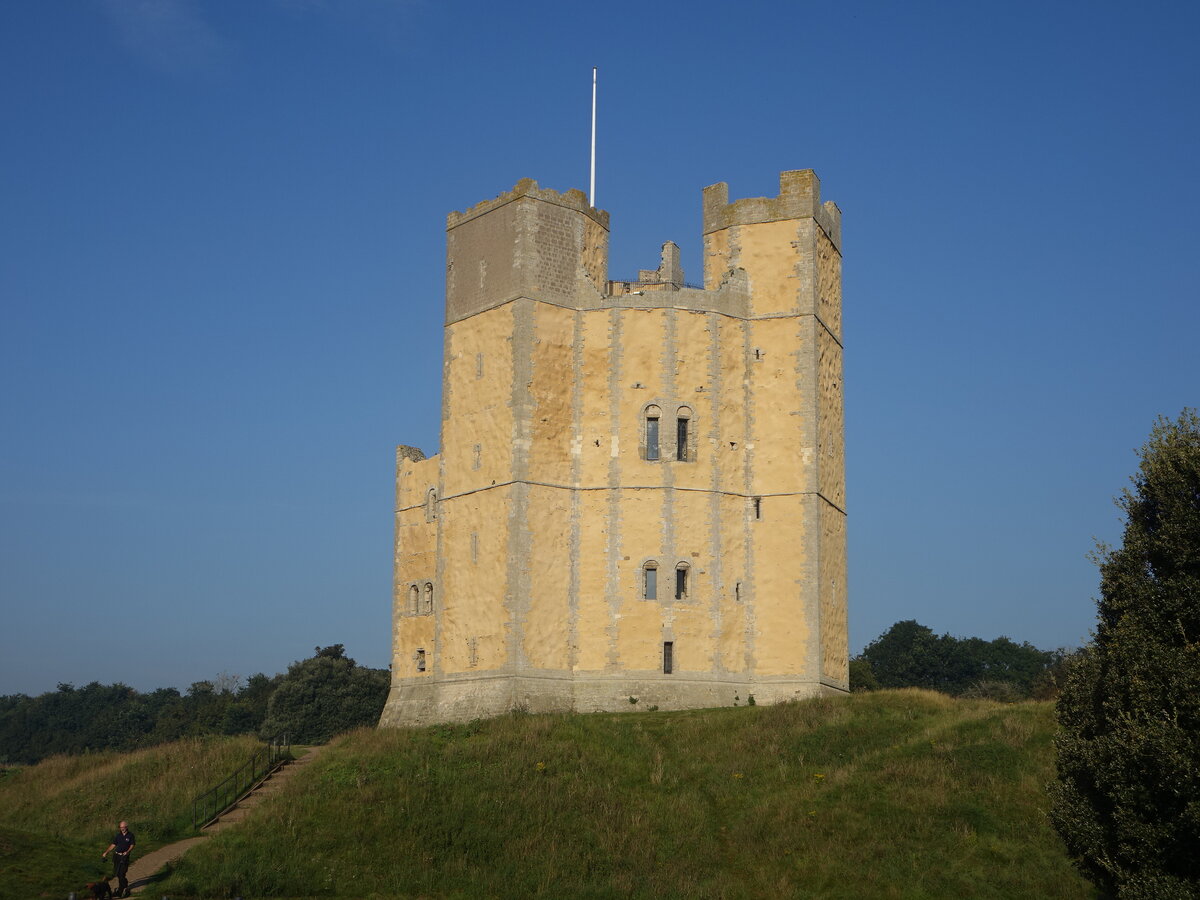 Orford Castle, erbaut von 1165 bis 1173 fr Knig Heinrich II. (07.09.2023)