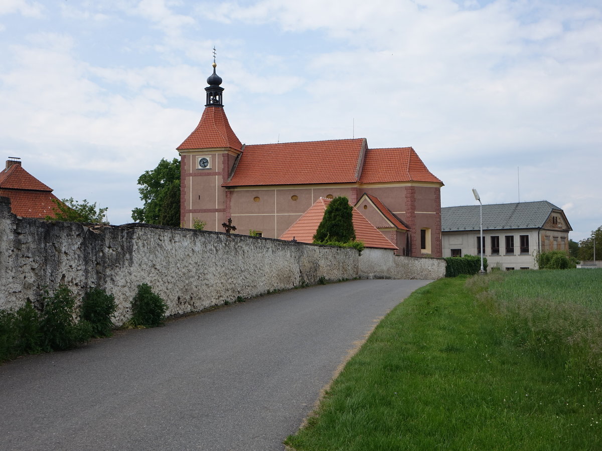 Orlik nad Vltavou, gotische Pfarrkirche St. Prokop in Star Sedlo, barocker Umbau von 1753 bis 1754 (27.05.2019)
