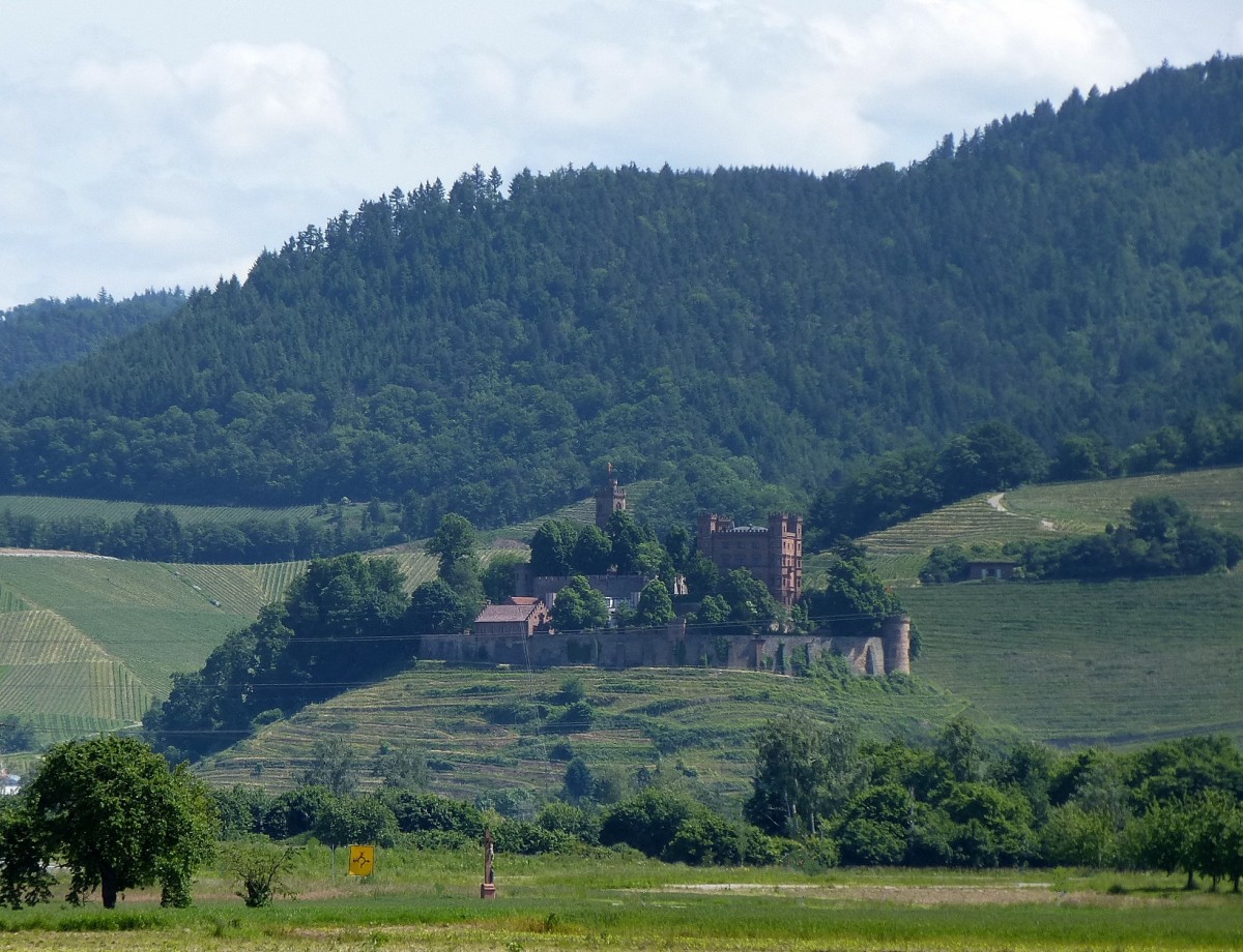 Ortenberg, die Ortenburg am Eingang des Kinzigtales, unmittelbar neben der Stadt Offenburg, juni 2013