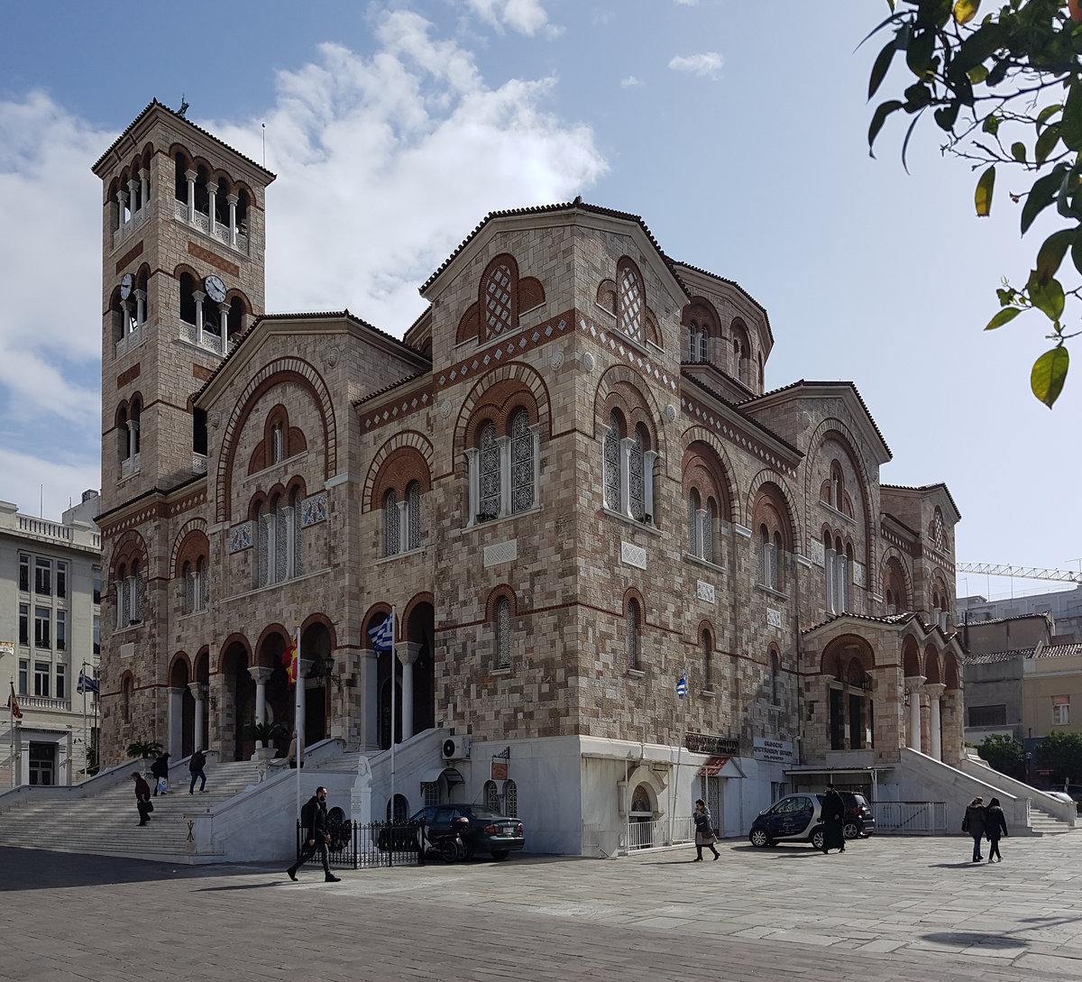 Orthodoxe Kirche des heiligen Nikolaus am Hafen von Pirus nahe Athen. Aufnahme am 4.3.2020.