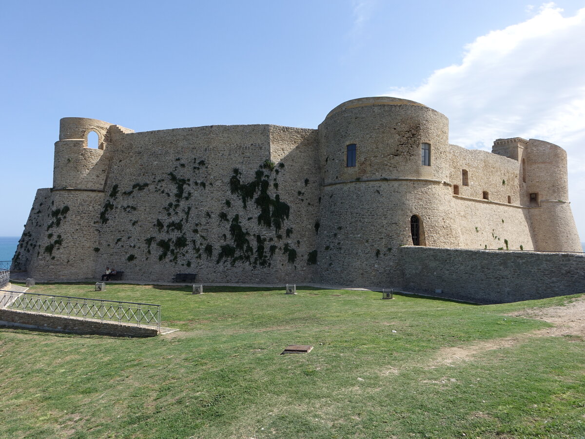 Ortona, Castello Aragonese, erbaut im 15. Jahrhundert (16.09.2022)