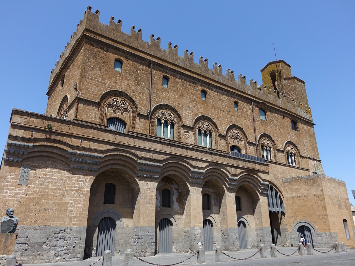 Orvieto, Palazzo del Capitano del Popolo an der Piazza del Popolo (21.05.2022)