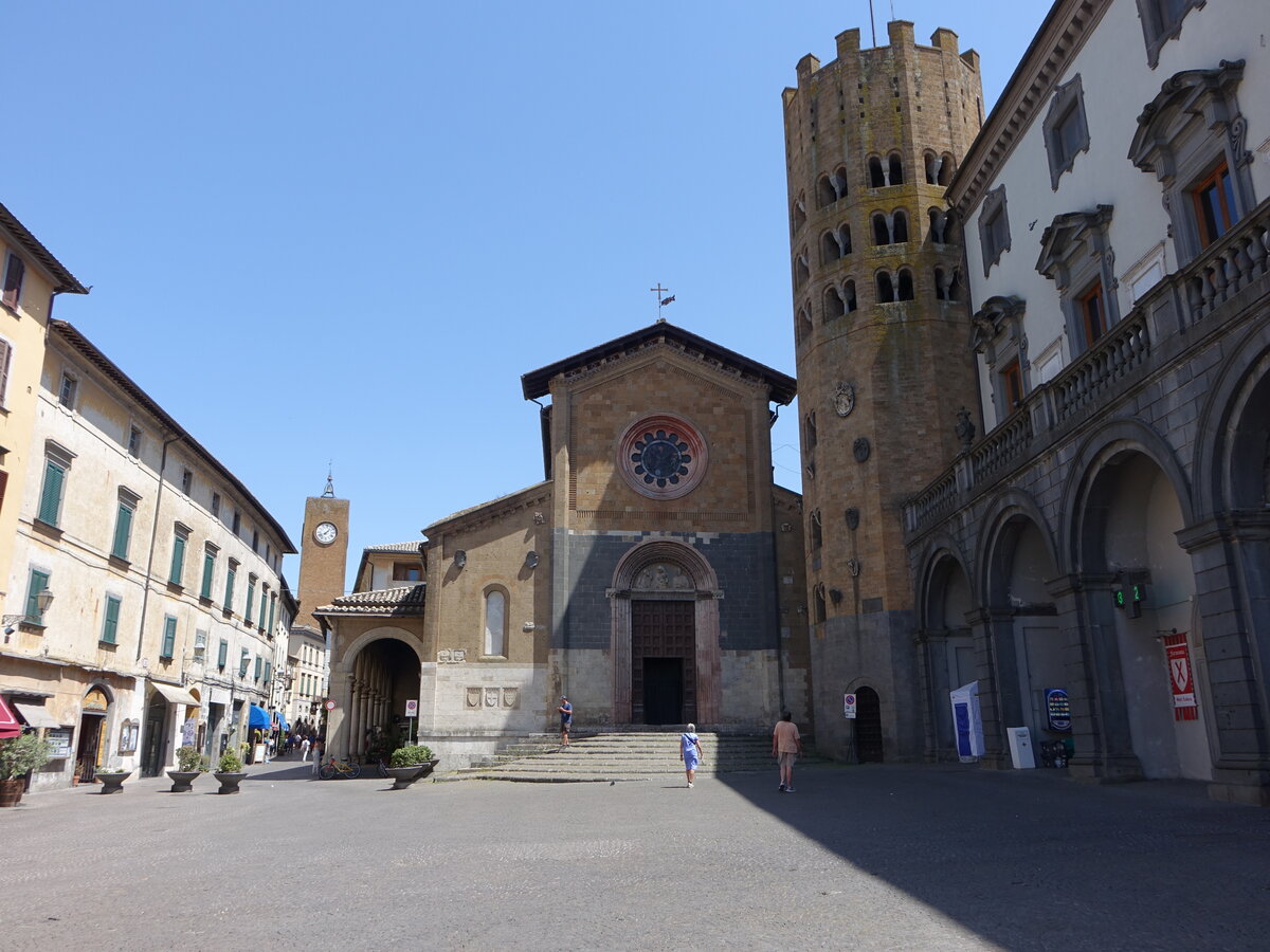 Orvieto, Pfarrkirche San Andrea an der Piazza della Repubblica, erbaut im 12. Jahrhundert (21.05.2022)