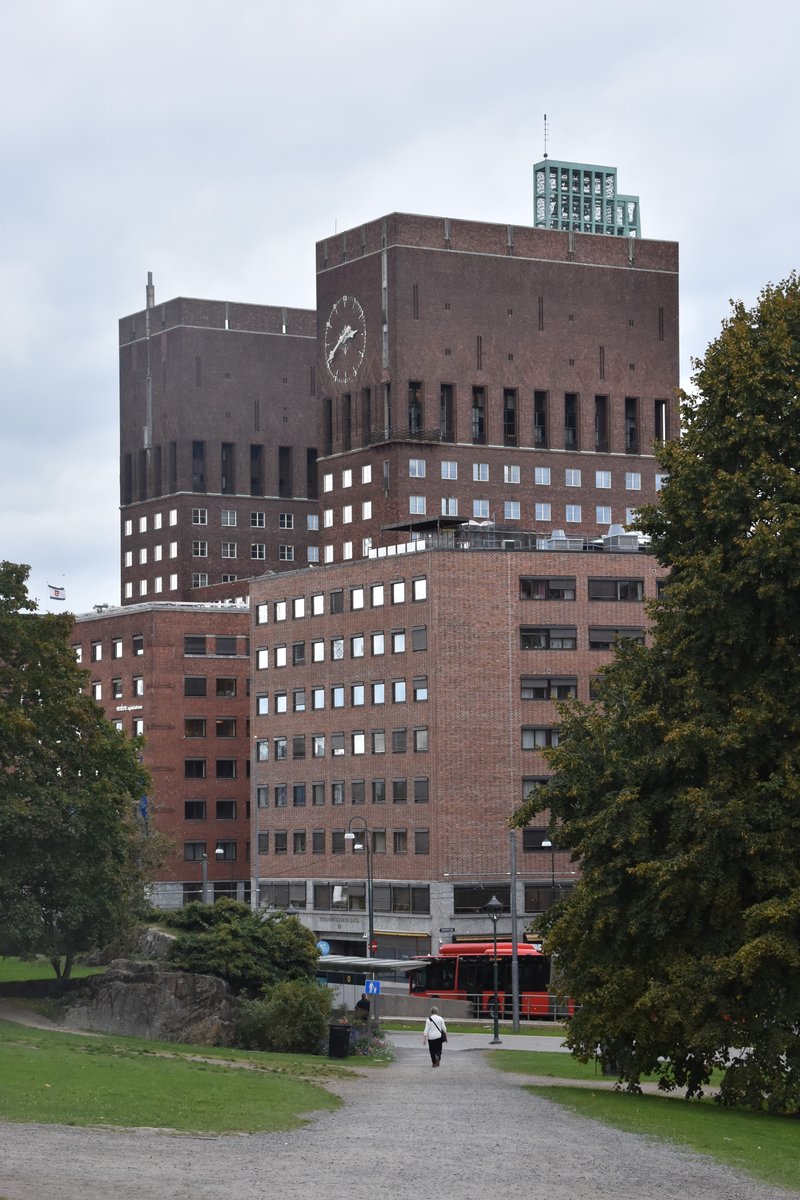 OSLO (Fylke Oslo), 06.09.2016, Blick auf das Rathaus