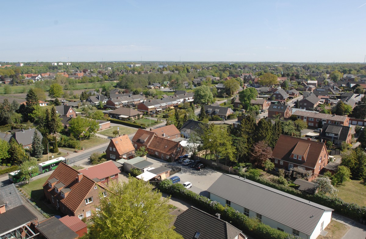 Osterrnfeld vom Zug aus gesehen. Aufnahme: Mai 2011.