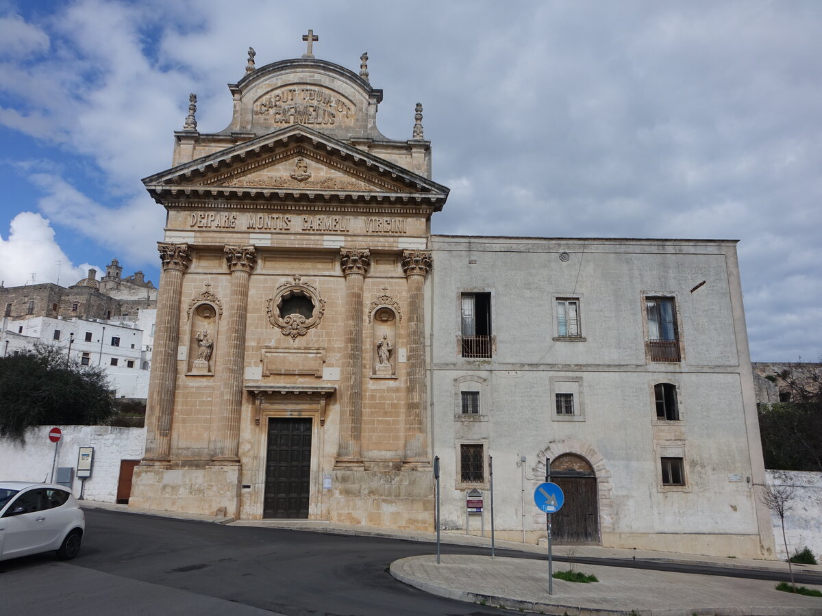 Ostuni, Pfarrkirche St. Maria del Carmine, erbaut von 1590 bis 1593 (04.03.2023)