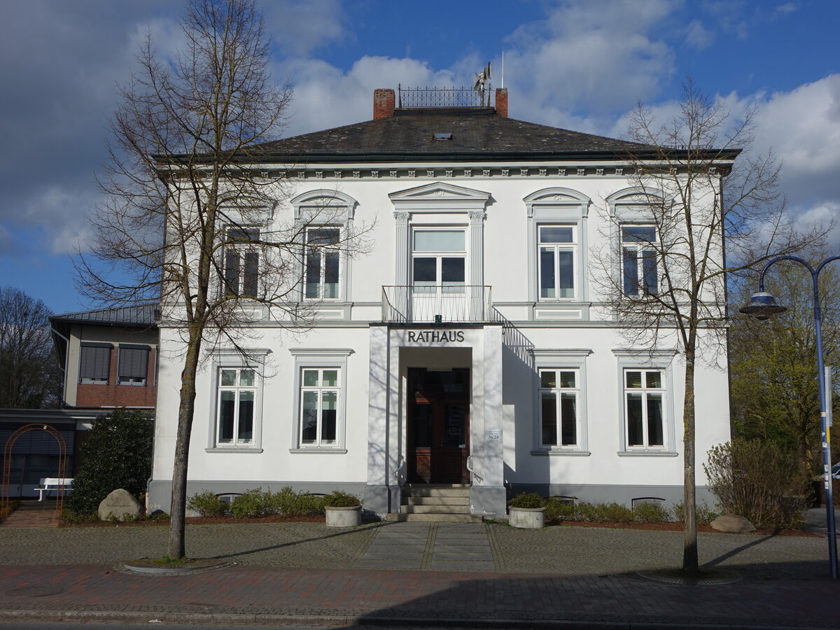 Ottersberg, Rathaus in der Gr�ne Stra�e, erbaut 1875 im Stil des Sp�tklassizismus (27.03.2026)