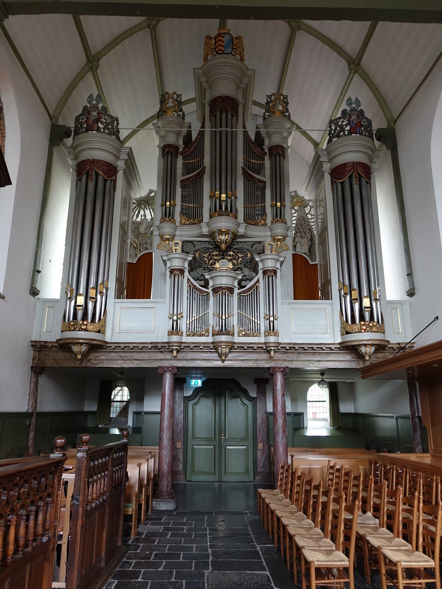 Oud-Beijerland, Orgelempore in der Ref. Kirche (11.05.2016)