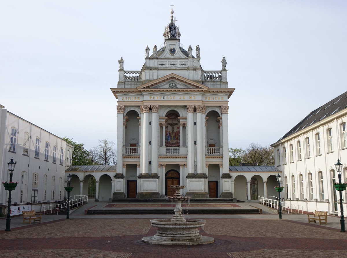 Oudenbosch, Basilika am St. Louisplein (01.05.2015)