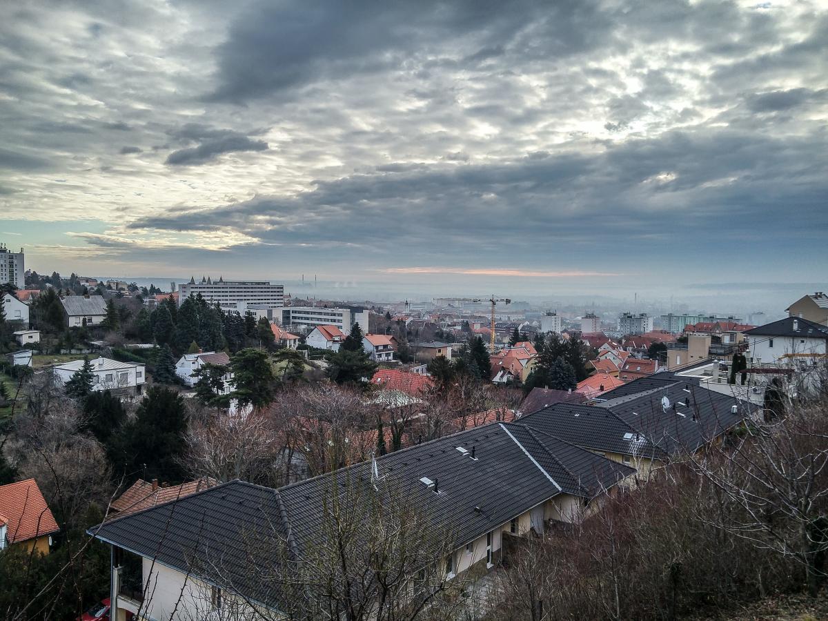 Pcs, Aussicht vom Dontusi Weg auf die Innenstadt. Januar, 2020