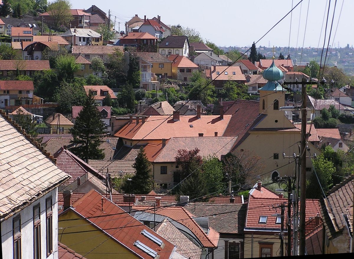 Pcs, Blick auf den Stadtteil Havihegy. Aufnahmezeit: 2010 April