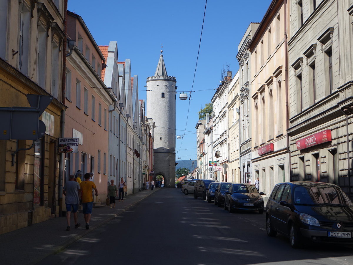 Paczkow / Patschkau, Klodzka Tor in der Gabriela Narutowicza Strae, erbaut im 13. Jahrhundert (01.07.2020)