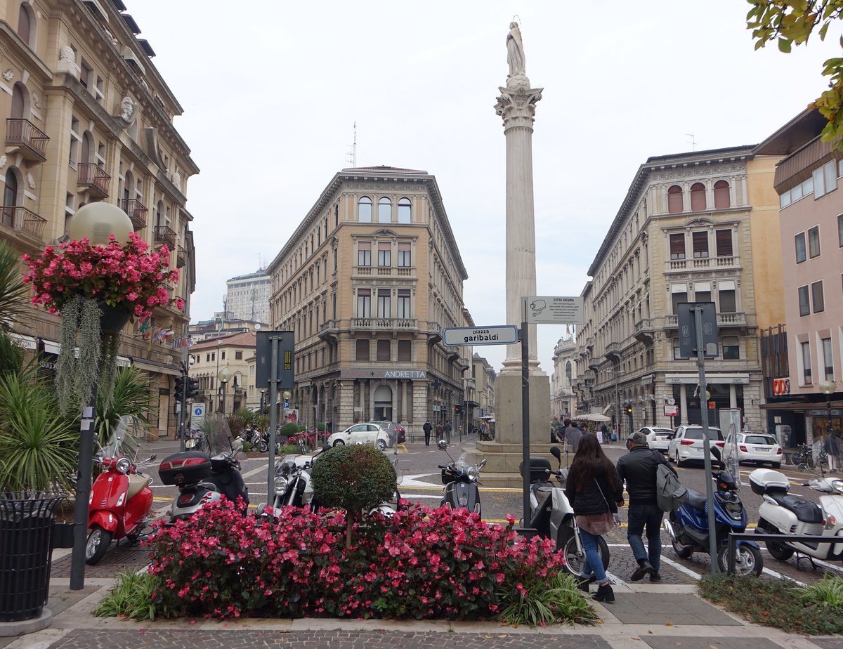 Padova/Padua, Marienstatue an der Piazza Giuseppe Garibaldi (28.10.2017)
