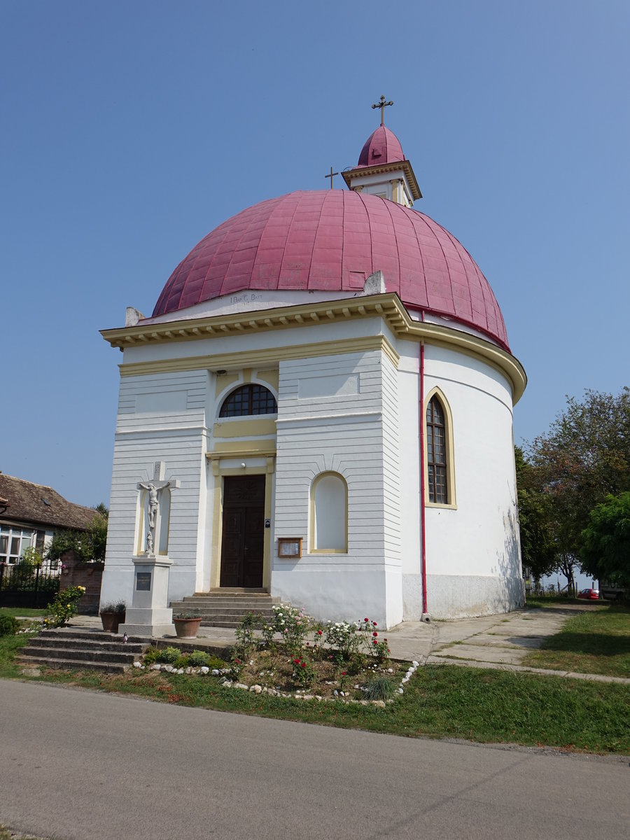 Palkonya, barocke St. Elisabeth Kirche, erbaut bis 1773 (31.08.2018)