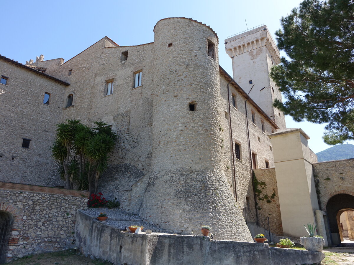 Palombara Sabina, Castello Savelli, erbaut im 16. Jahrhundert (25.05.2022)