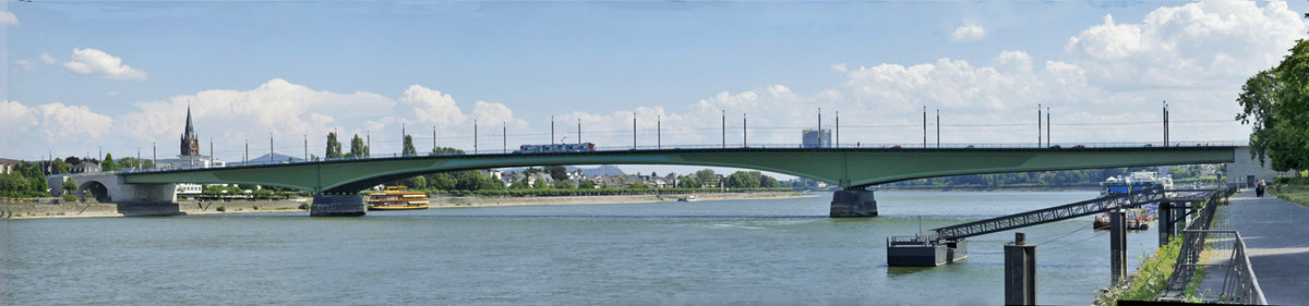 Pano-Aufnahme der Kennedybrcke zwischen Bonn und Beuel - 07.07.2017